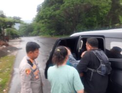 Kapolres Sukabumi Evakuasi Korban Kecelakaan Lalulintas, Gunakan Mobil Dinas