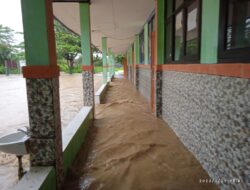 Banjir Melanda Mandrajaya Ciemas, Satu Sekolah Terendam Air