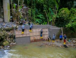 Pengerjaan TPT di Batutulis, Wali Kota Bogor Minta PUPR Awasi dan Tindaklanjuti Aduan Warga