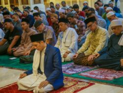 Wali Kota Bogor Shalat Tarawih Hari Pertama di Masjid Agung