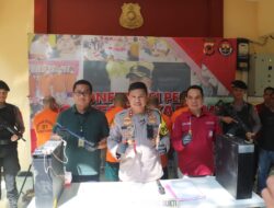 Polres Sukabumi Bekuk 2 Orang Tersangka Pidana Jual Beli Uang Palsu