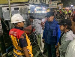 Wali Kota Bogor Cek Jembatan Cibalok Tajur yang Amblas, Perbaikan Diperkirakan 1 Bulan