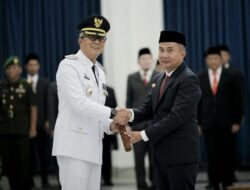 Lantik Pj Wali Kota Cirebon, Bey Machmudin : Jalin Komunikasi dan Kemitraan Baik dengan Seluruh Stakeholders