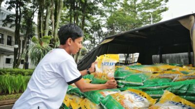 Bulog Jabar Salurkan Beras SPHP, Jamin Stok Cukup Hingga Ramadan dan Idulfitri