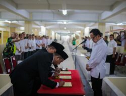 Usai Lantik Direksi PPJ, Bima Arya Rapat di Warteg Sambil Santap Siang