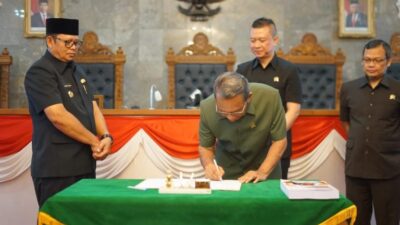 Pj Wali Kota Sukabumi Sampaikan LKPJ Tahun 2023 pada Rapat Paripurna DPRD