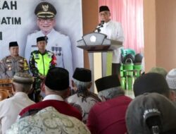 Ponpes Assalam Sukabumi Bagikan ZIS Kepada 1.500 Mustahiq, Wabup Berharap Jadi Inspirasi Peduli Sesama