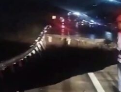 Tol Bocimi KM 64 Arah Jakarta ke Sukabumi Amblas, Ditutup Untuk Sementara