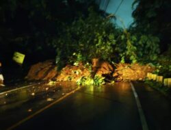 Longsor di Bojongkokosan, Jalan Nasional Sempat Tertutup Tidak Bisa Dilalui Kendaraan