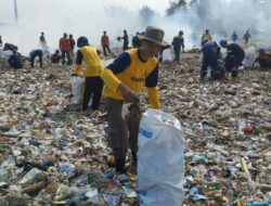 Peduli Lingkungan, Forkopimcam Simpenan Bersama Lintas Sektoral Bersihkan Kawasan Sangrawayang