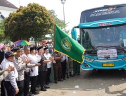 Wabup Sukabumi Lepas 431 Calon Haji Kloter 40, Ini Harapannya !