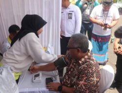 Peringatan HKN, Bupati Sukabumi Berharap Nakes Membuat Terobosan Pelayanan dan Mencermati Isu Kesehatan