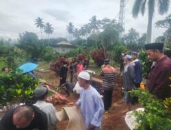 Kepulangan Jenazah ‘DK’ Korban Penyiraman Air Keras Disambut Histeris Keluarga