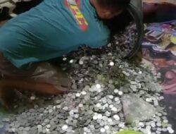 Selama 8 Tahun, Warga Cikangkung Kumpulkan Uang Koin Hingga Rp. 80 Juta