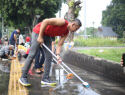 Jenal Mutaqin Ajak Warga Bersihkan Alun-alun Kota Bogor