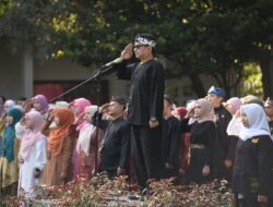 KPID Jabar Bersama SMA Negeri 2 Bandung Gelar Upacara Hardiknas, Berikan Edukasi Tentang Distrupsi Informasi dan Ancamannya