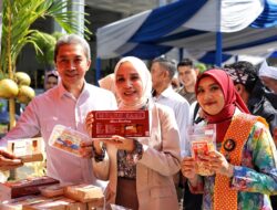 Inovasi dan Kreasi Warnai UP2K PKK di Balai Kota