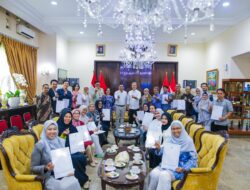 BPOM Serahkan 332 Nomor Izin Edar Kepada 332 Pelaku Usaha di Kota Bogor