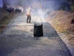 Tingkatkan Infrastruktur Jalan Pedesaan, Dinas PU Kab Sukabumi Lakukan Pengaspalan jalan Pajagan-Cikiray