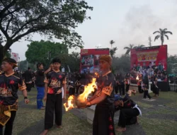 Boles Kreasi Paguron Silat Maung Bodas Kota Sukabumi Pecahkan Rekor MURI, Menbud Apresiasi Filosofinya