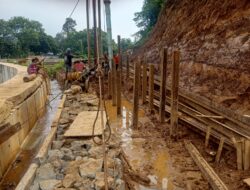 Pacu Perbaikan Longsor di Batutulis, Akses Roda Dua Diharapkan Segera Pulih