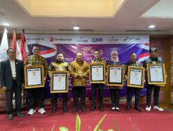 SMSI Sematkan Anugerah Pin Emas Kepada Jaksa Agung RI ST Burhanuddin