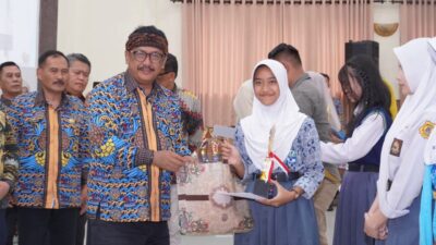 Bupati Sukabumi : Generasi Muda Harus Sadar dan Peduli Terkait Isu Kependudukan