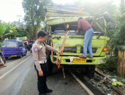 Lakalantas di Jl. Palabuan II Kp Cilanglap Cikembar, Truk Bermuatan LPG Hantam Dump Truk Hino, Tak ada Korban Jiwa