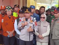 Dua Anggota Polri Gugur Saat Jalankan Tugas Kemanusiaan Penanggulangan Bencana Bandung Barat, Kapolda Jabar Sampaikan Duka Mendalam