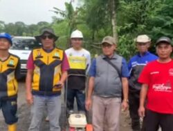 Bersinergi dengan Warga, UPTD PU Jampang Tengah Perbaiki Jalan Purabaya-Cicukang