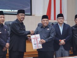 DPRD Kabupaten Sukabumi Serahkan Rekomendasi LKPJ 2025 kepada Bupati Asep Japar