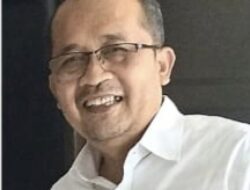 Nyalakan Kembali Api 21 Mei: Prabowo, Perang Melawan Oligarki dan Langkah Kesatria di Jalan Umar bin Khattab