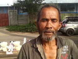 Kisah Getir Pak Mohan: 25 Tahun Bertaruh Nasib Tanpa Tempat Pulang