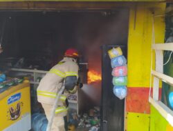 Kebakaran di Sundawenang Parungkuda, Hanguskan Warung Klontong dan Rumah Makan