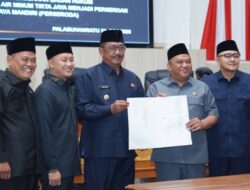 DPRD dan Pemkab Sukabumi Sahkan Raperda Trantibumlinmas, Status PDAM Mulai Dibahas