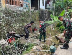 Atasi Kekeringan, Kodim 0622 Sukabumi Salurkan Air Bersih ke Desa Loji