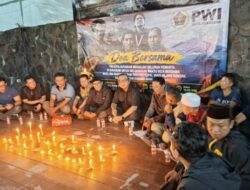 Jurnalis Sukabumi Doakan Rekan yang Hilang Saat Liputan Anak Krakatau