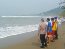 Dua Pelajar Terseret Ombak di Pantai Istiqomah Palabuhanratu, Satu Masih Hilang