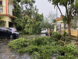 Cuaca Ekstrem Landa Sukabumi, Sejumlah Rumah dan Kendaraan Terdampak