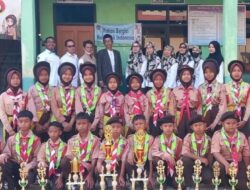 Ukir Sejarah Emas, MI Cibodas Bojonggenteng Bawa Pulang Dua Piala Juara Umum